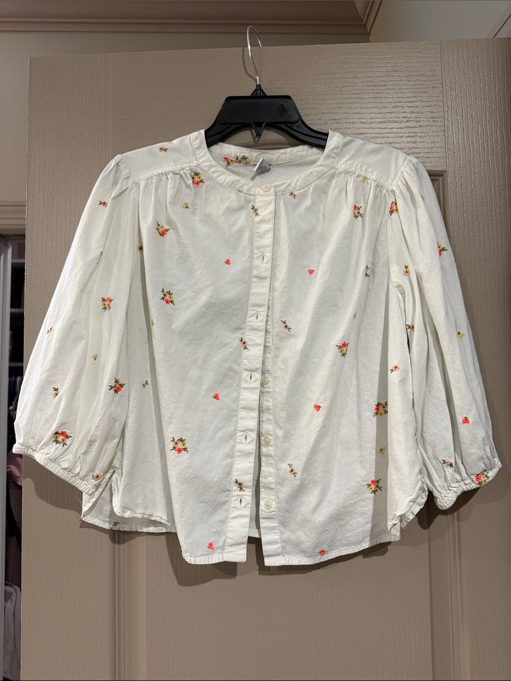 Old Navy Cream Button-Front Blouse with Small Floral Embroidery